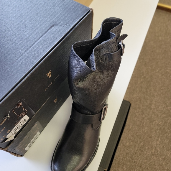 đFrye Women's Veronica Short Boot - Picture 6 of 8